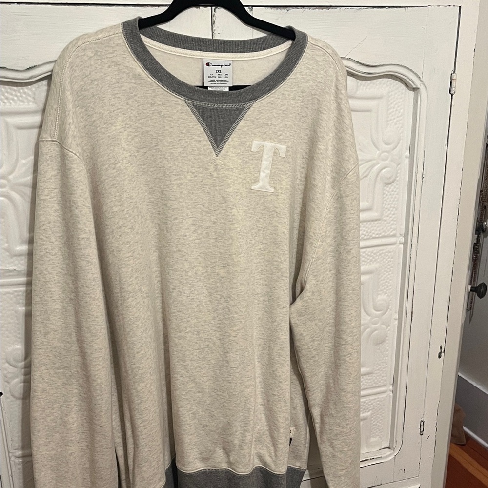 Champion X Tillamook Men's Cream and Gray Crewneck Sweater XXL